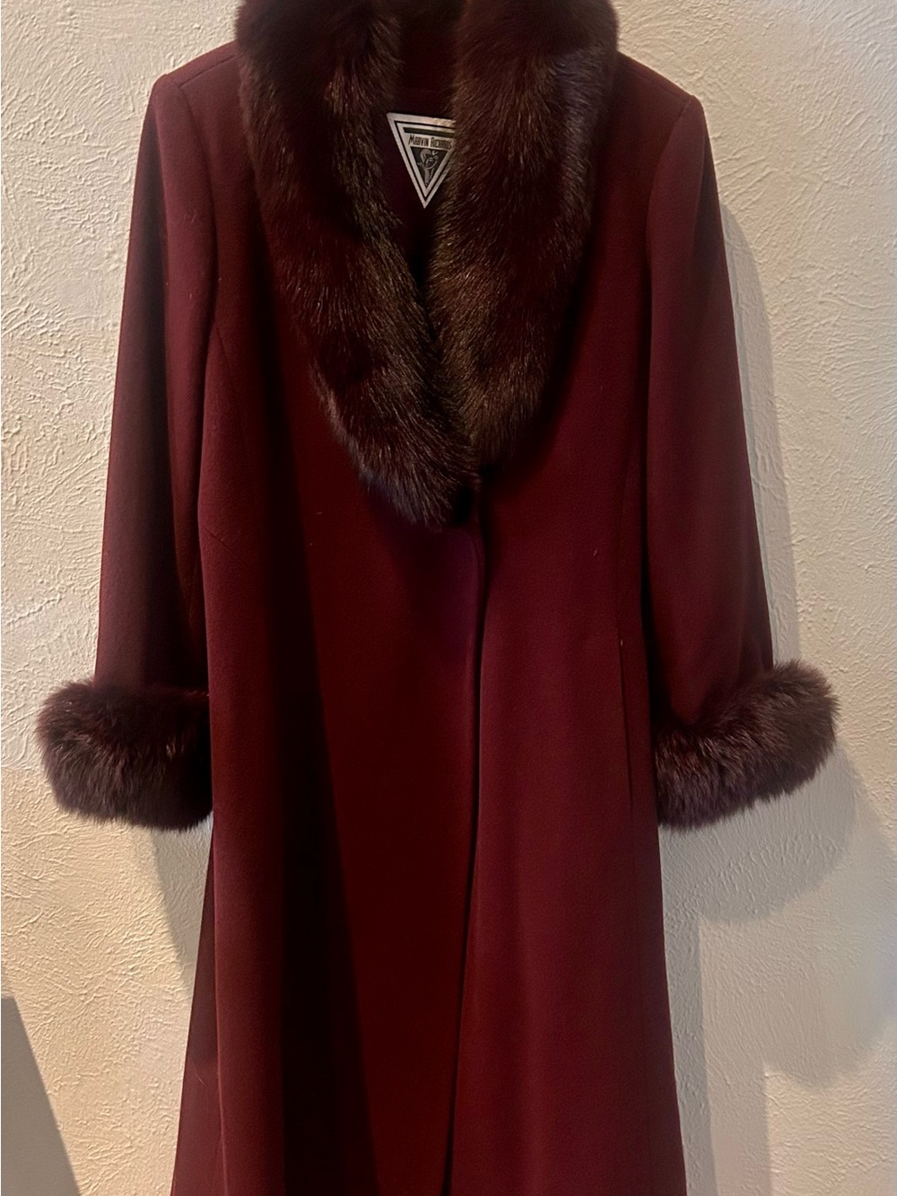 VINTAGE MARVIN RICHARDS BURGUNDY LAMBSWOOL FUR COAT — MINT CONDITION